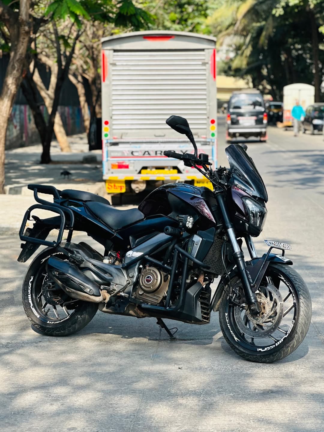 2017 BAJAJ DOMINAR 400
